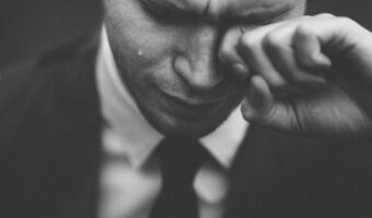 「鬼の目にも涙」とはどんな意味?他にも「鬼」を含むことわざをご紹介!!