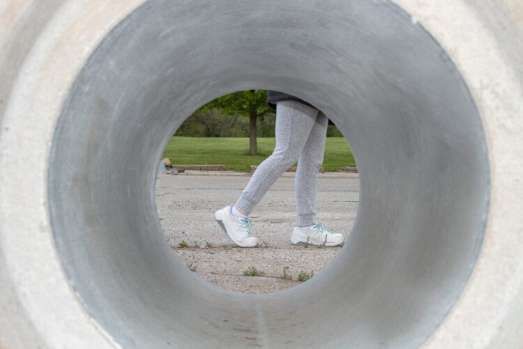 「葦の髄から天井を覗く」とはどんな意味？その由来や類語語は？