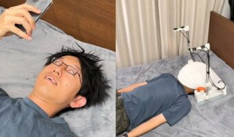 寝転がりながらスマホ操作している時あるある『突然のスマホ落下』から顔面を守れる！？「顔面スマホシールド」が画期的！！