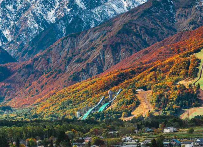 合成したような奇跡の風景が話題に！「自然の神秘」「季節の変わり目を色彩で感じられる風景ですね」