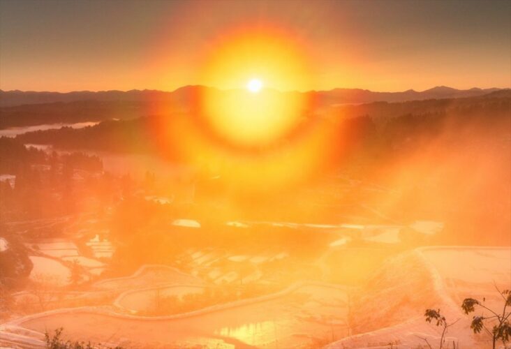 新潟県十日町市の「星峠の棚田」で撮影された絶景！光環とコラボして生まれた自然の芸術にうっとり