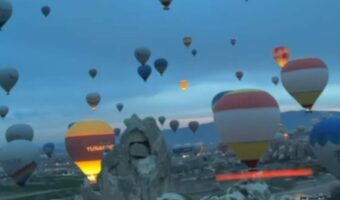 カッパドキア名物！神秘的な大地とカラフルな気球が生み出す絶景をドライブにキャッチ！！【海外・動画】