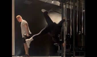 トレーニング中の女性にハプニング!?困った状況はまるでポールダンスをしているみたい?!【海外・動画】