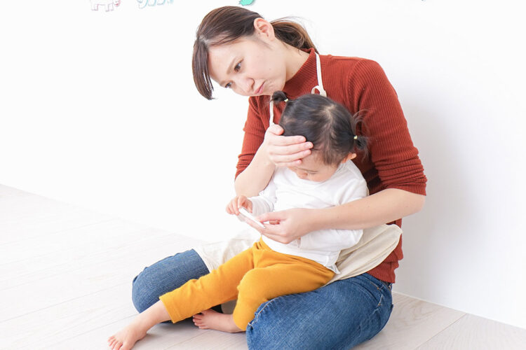 保育園からの一本の電話。早退して迎えに行った私に、夫が放った信じられない一言