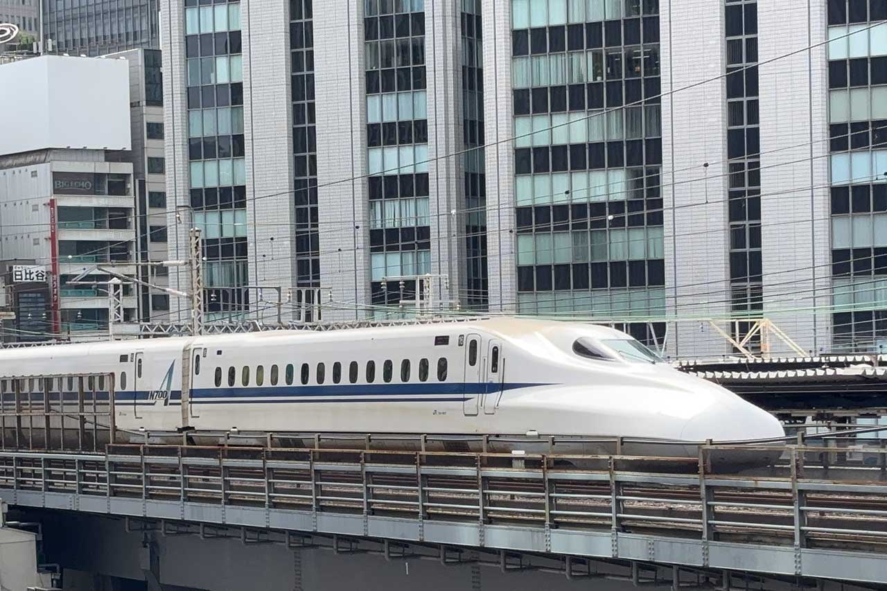 注意もできず耐えるしかなかった新幹線の時間・・・騒がしい家族の裏にあった「まさかの事情」とは