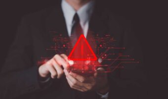 クリックしただけなのに3万円の請求！？冷静な「ある一言」で詐欺を撃退した話
